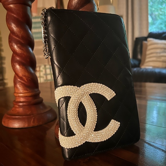 Traded CHANEL Swarovski 🤩 Crystal strassed clutch - Picture 6 of 16